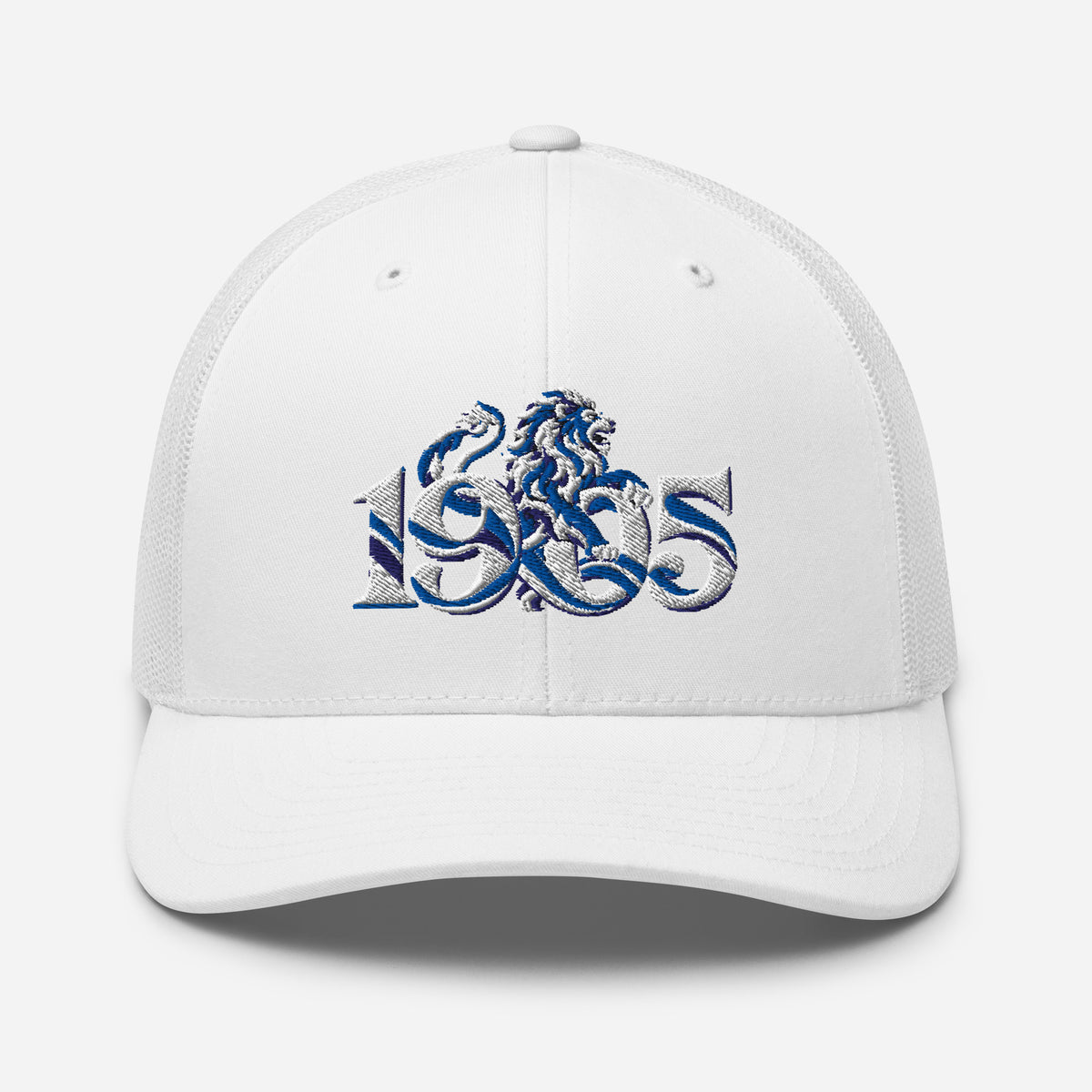 Chelsea 1905 Heritage Lion embroidered football trucker cap, white colour, front view